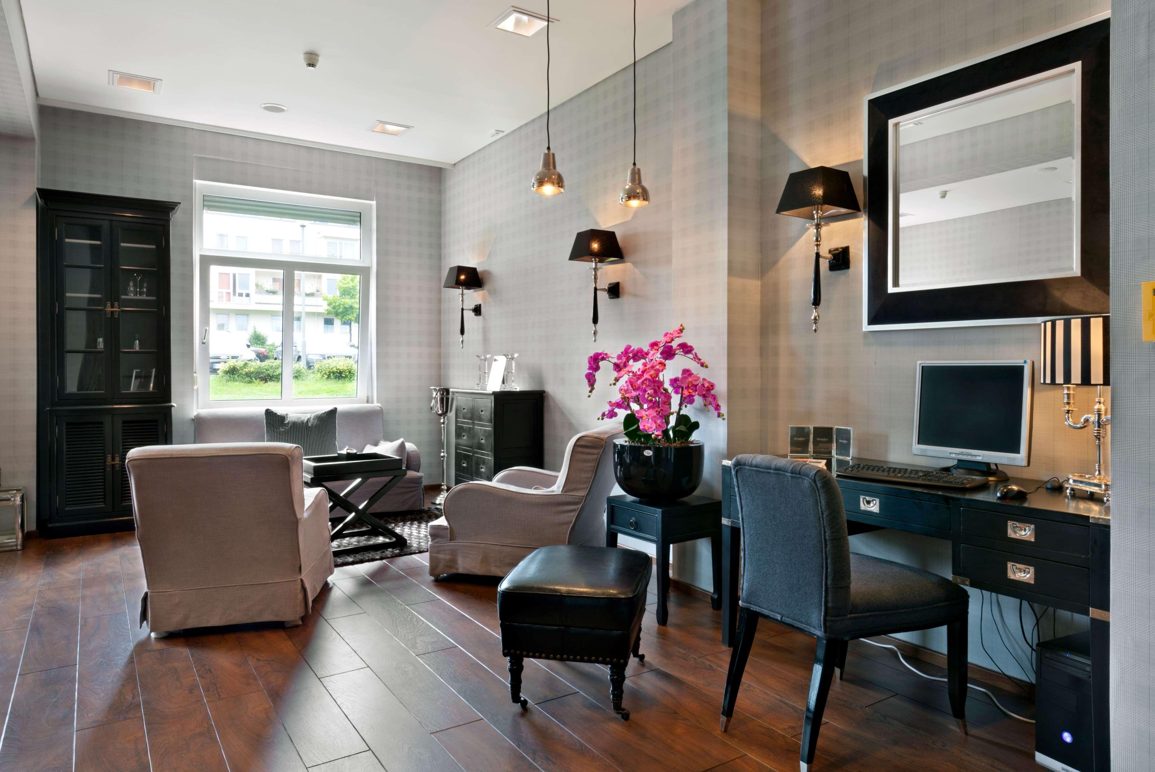 Hotel Tryp By Wyndham Luebeck Aquamarin Esterno foto